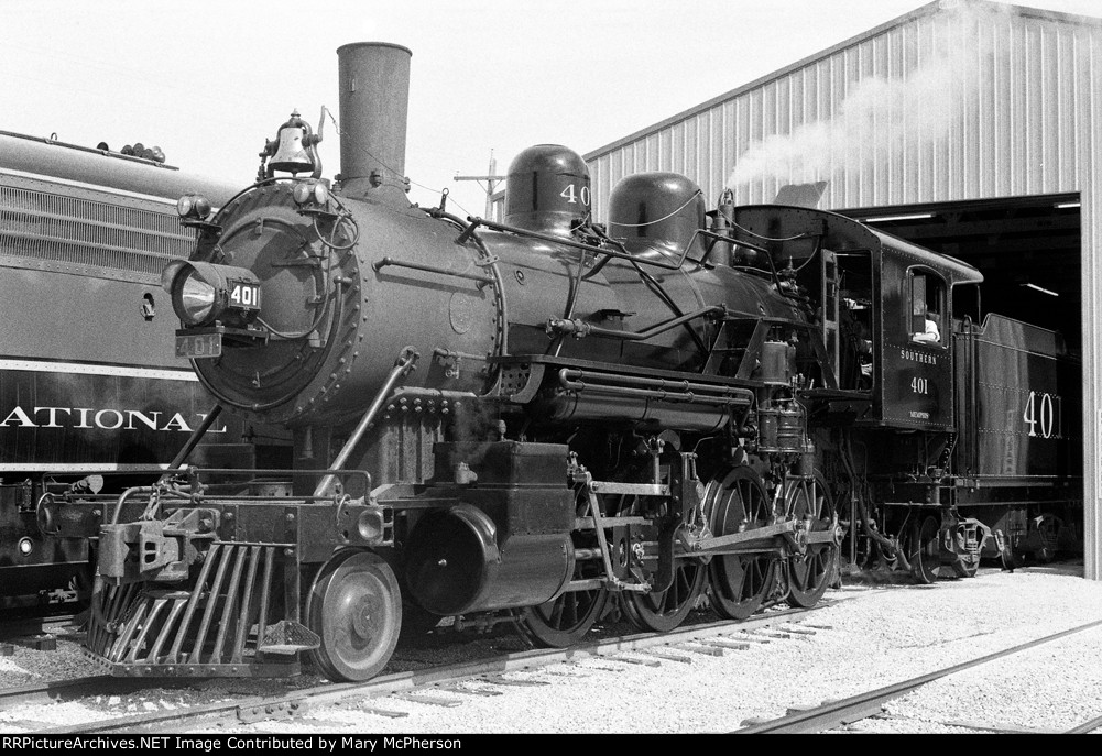 Southern Railway 401 at the Monticello Railway Museum